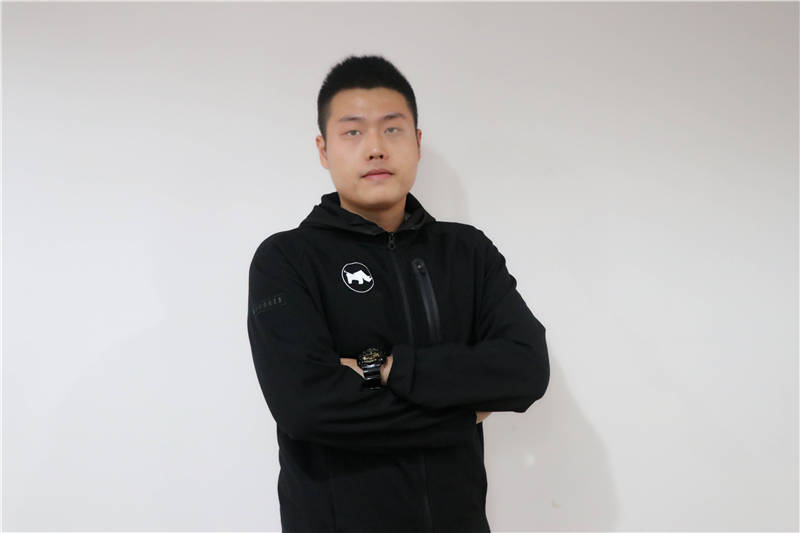 衷成龍